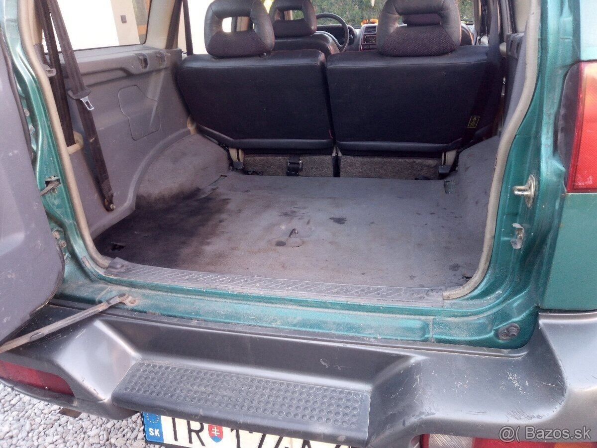 Terrano 2.7 92kw diesel 4x4 - 8