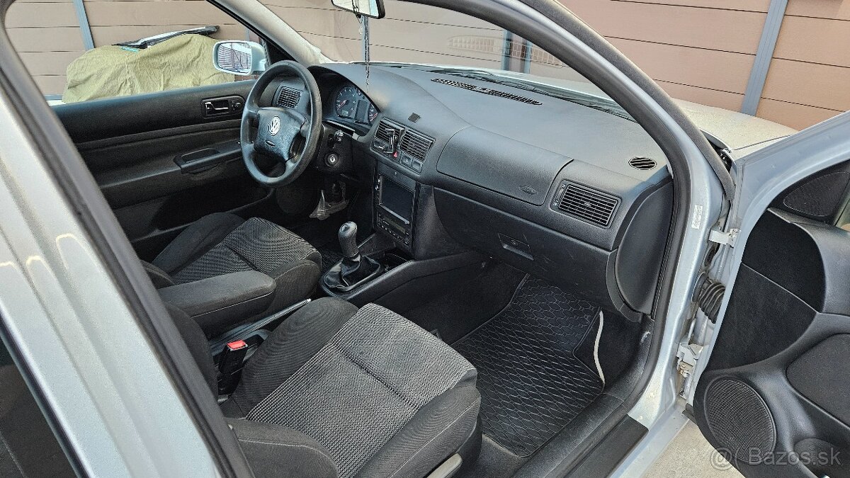 Golf IV 1.6 - 8