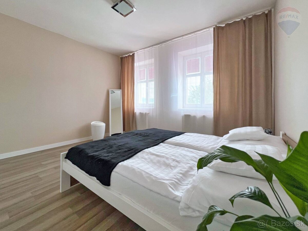 PRENÁJOM 2- izb. byt ul. Mierová Bojnice + park. státie - 8