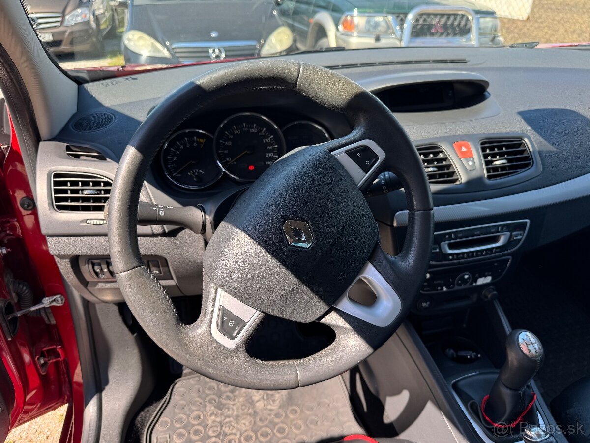 Renault fluence 1.6i - 8