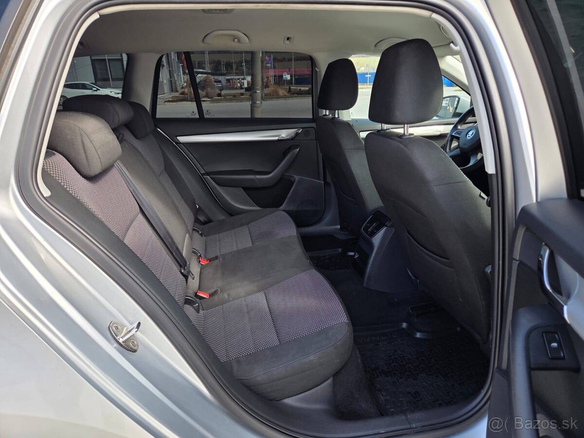 Škoda Octavia Combi 1.6TDI 81kW, NAVI - 8