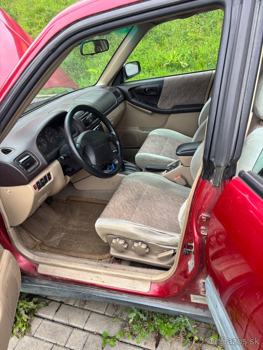 Subaru Forester 2.5 - automat - 8