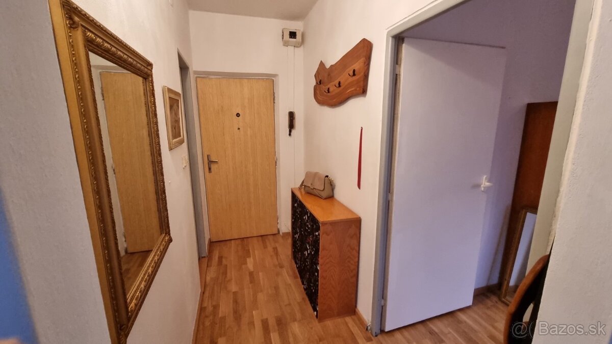 Prenajmem zrekonštruovaný jednoizbový byt. - 8