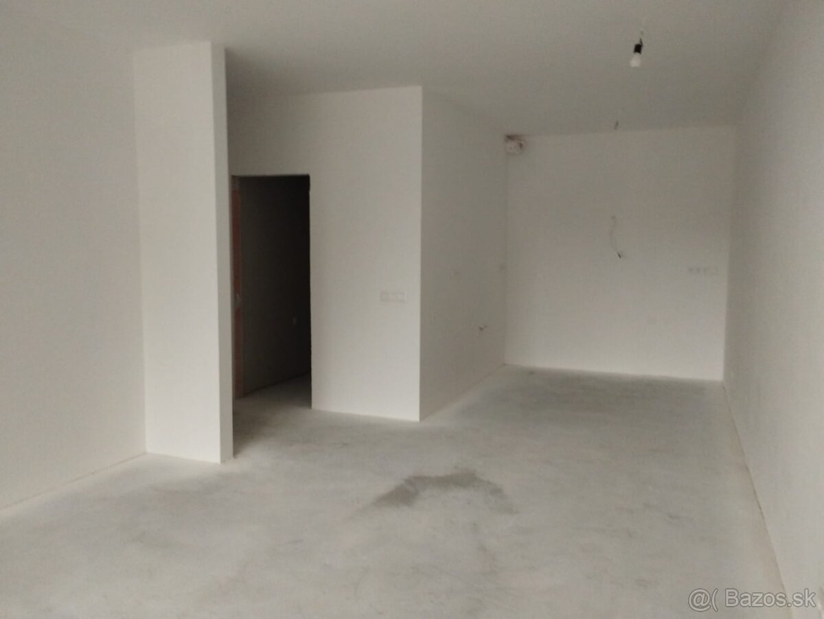 Maľovanie airless, maliarske práce, opravy, tmelenie - 8