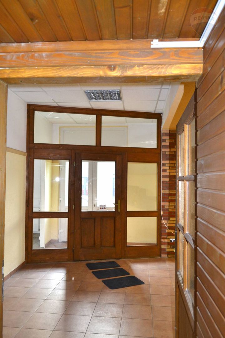 Predaj komerčného priestoru v centre mesta Veľký Meder - 8