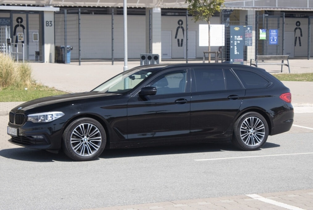 BMW 520d xDrive Touring z roku 2018 - 8