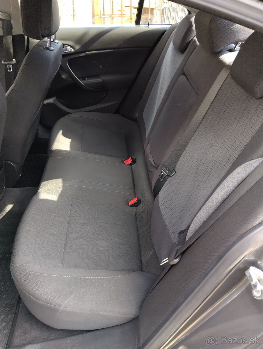 Opel Insignia 1.8 - 8