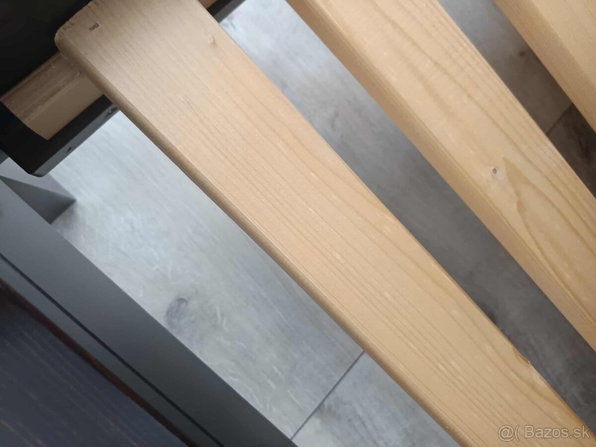 Predám posteľ s roštami... - 8