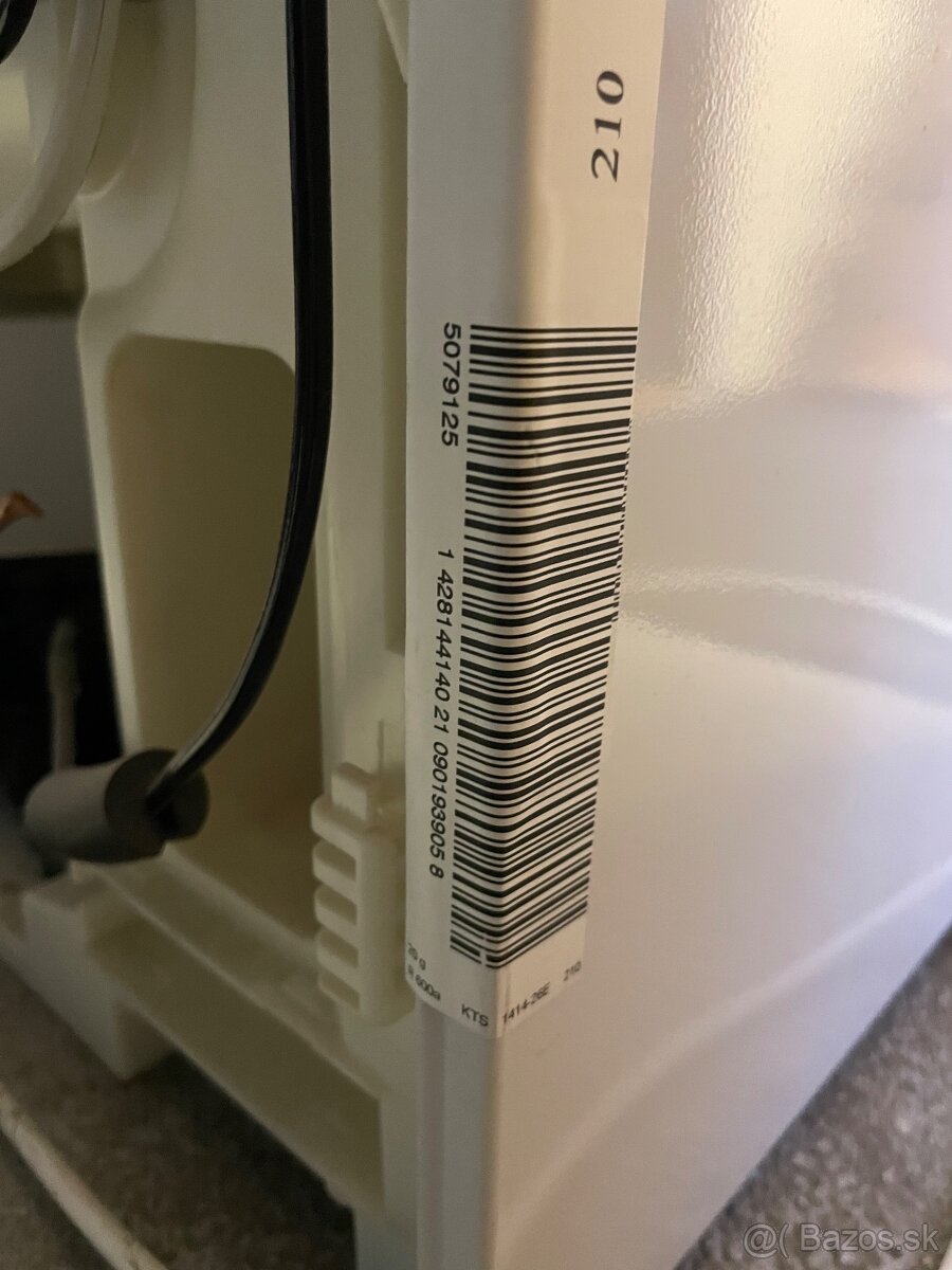 Liebherr chladnička s mrazničkou v super stave - 8