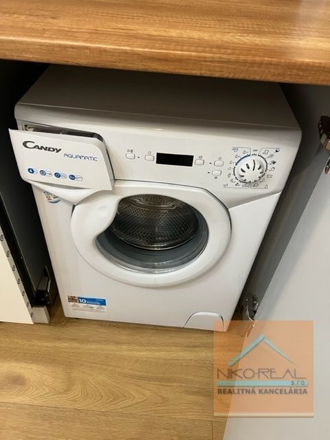 na prenájom zrekonštr. 2 izb. byt, KADNÁROVA ul. - 8