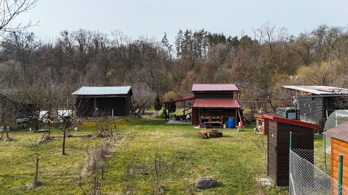 ZÁHRADNÁ CHATKA V LUTILE - 8