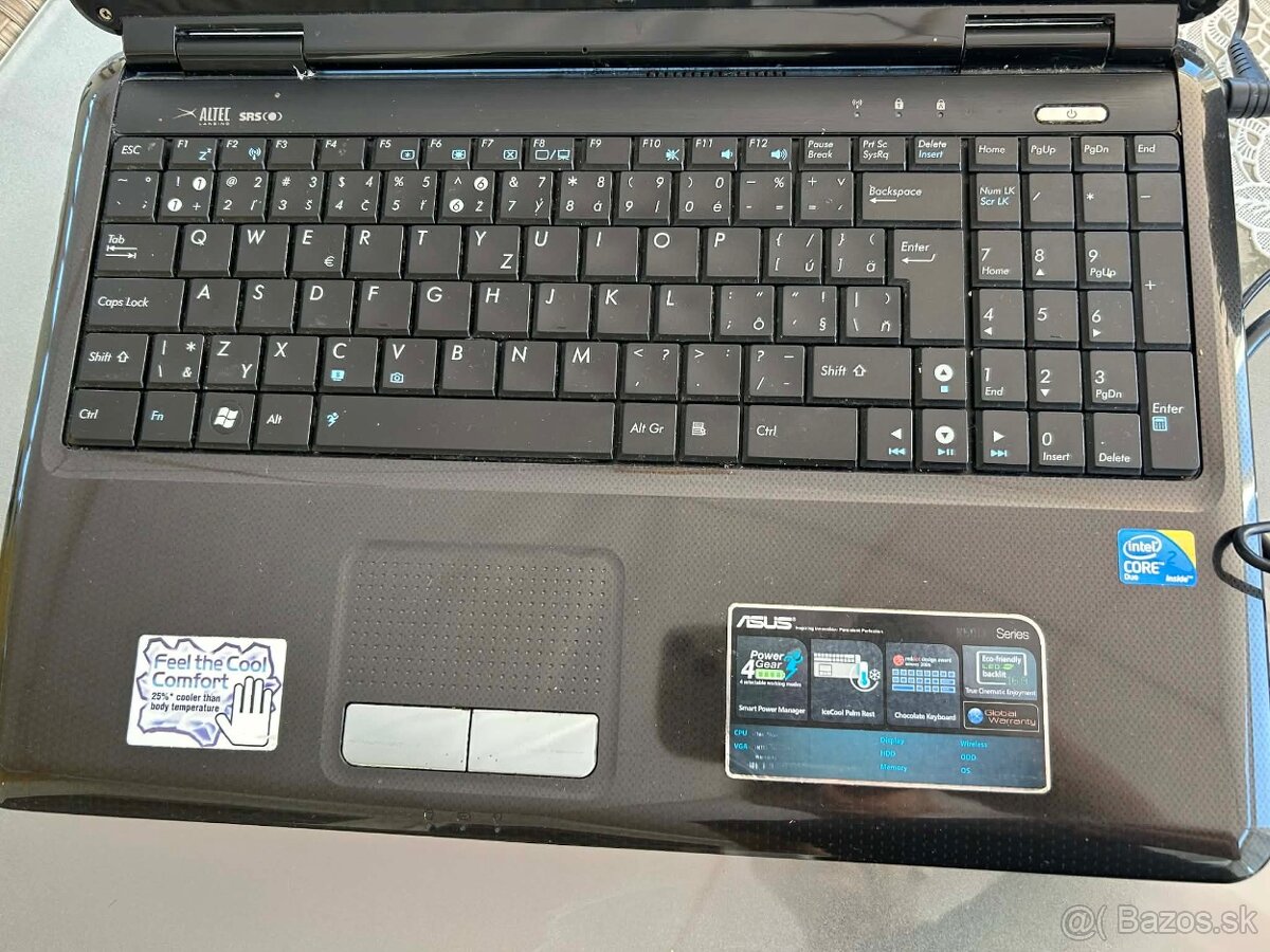 Predám notebook ASUS - 8