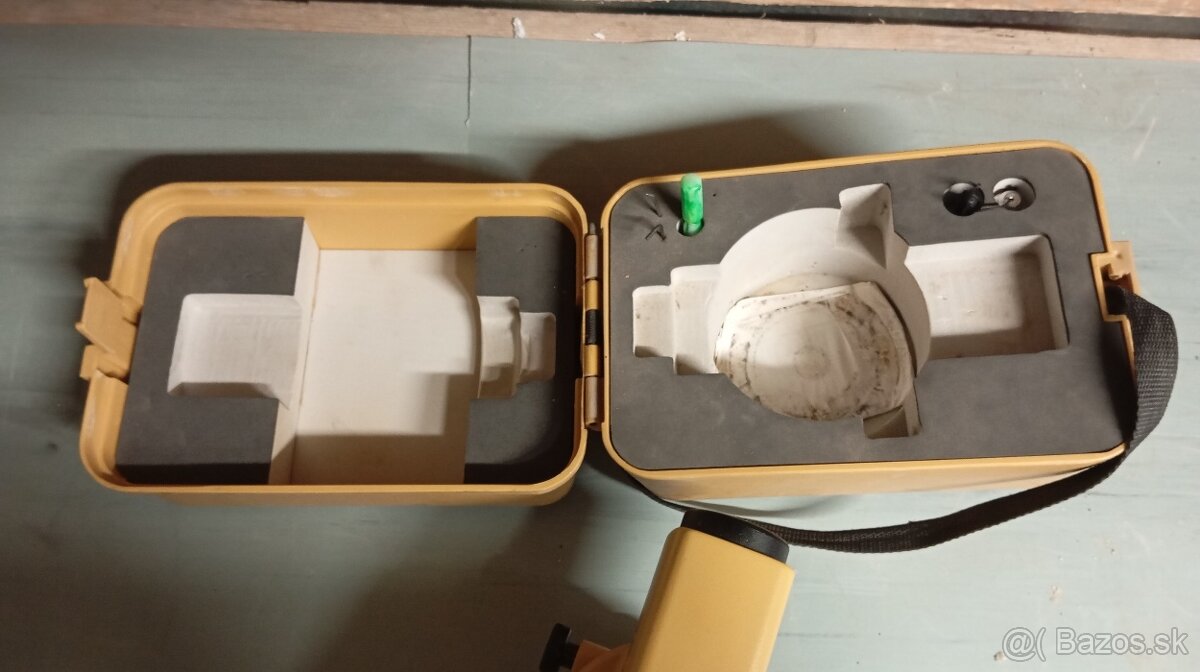 Opticky nivelak Topcon AT-22A - 8