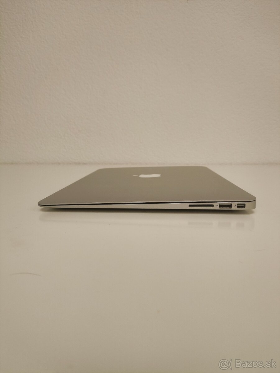 MacBook Air A1466 2017 | i5 | 8 GB RAM | 128 GB SSD - 8