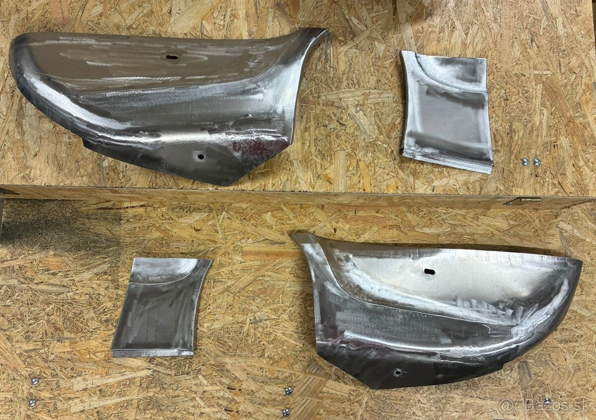 Tatra 613 - přední části předního podběhu (L+P) - 8