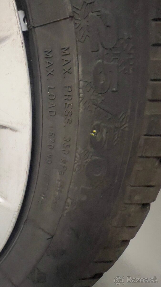 Zimné kolesá Dunlop225/50R17 runflat vrátane krytov - 8