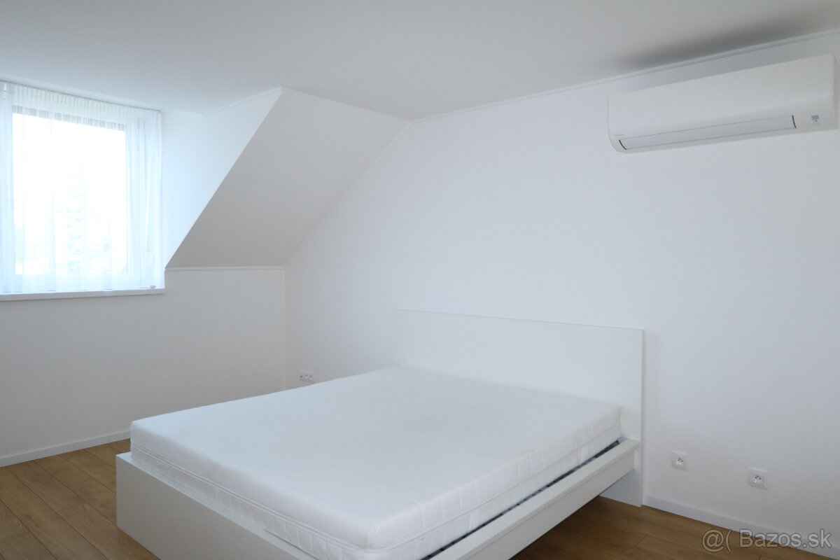 Prenajmeme 4 izb. byt v rodinnej vile na Kolibe. - 8