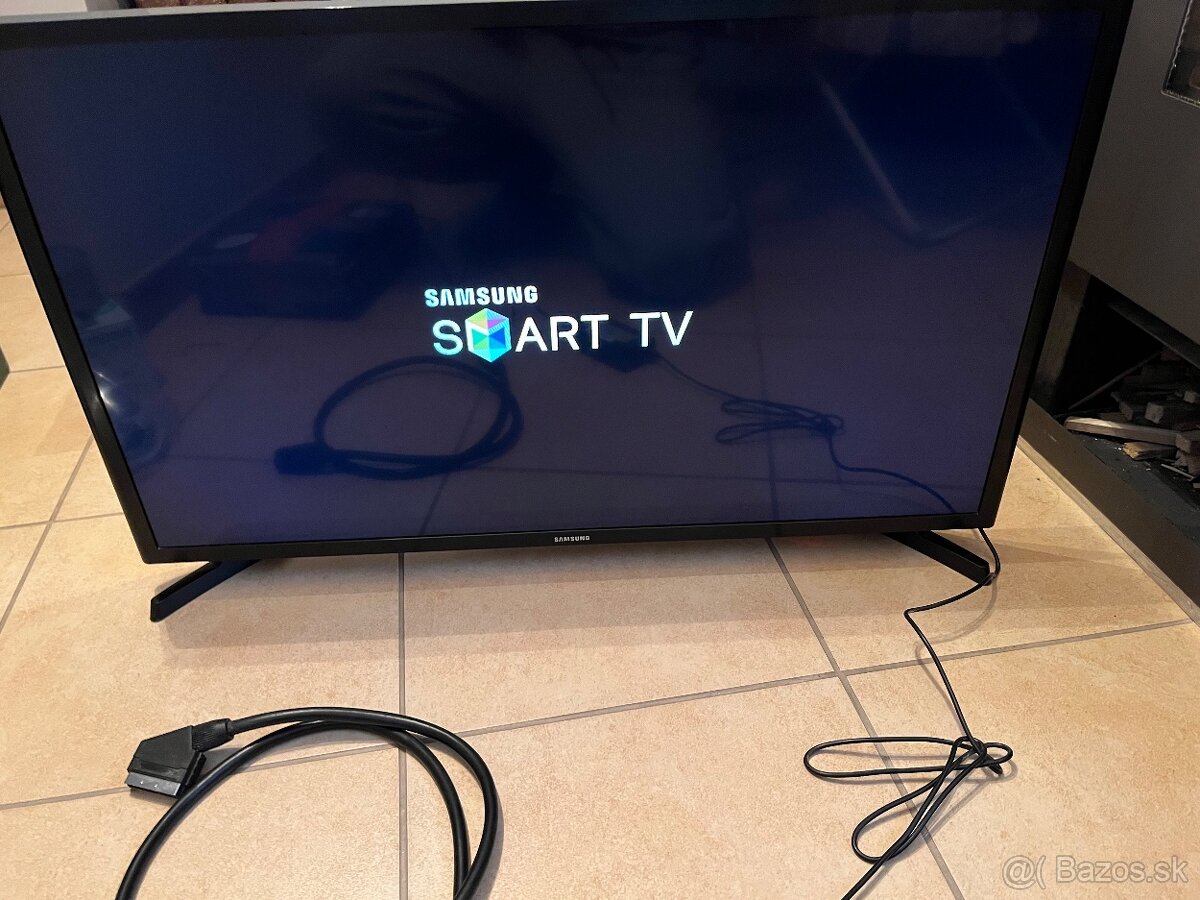 Samsung 32J5200AW - 8