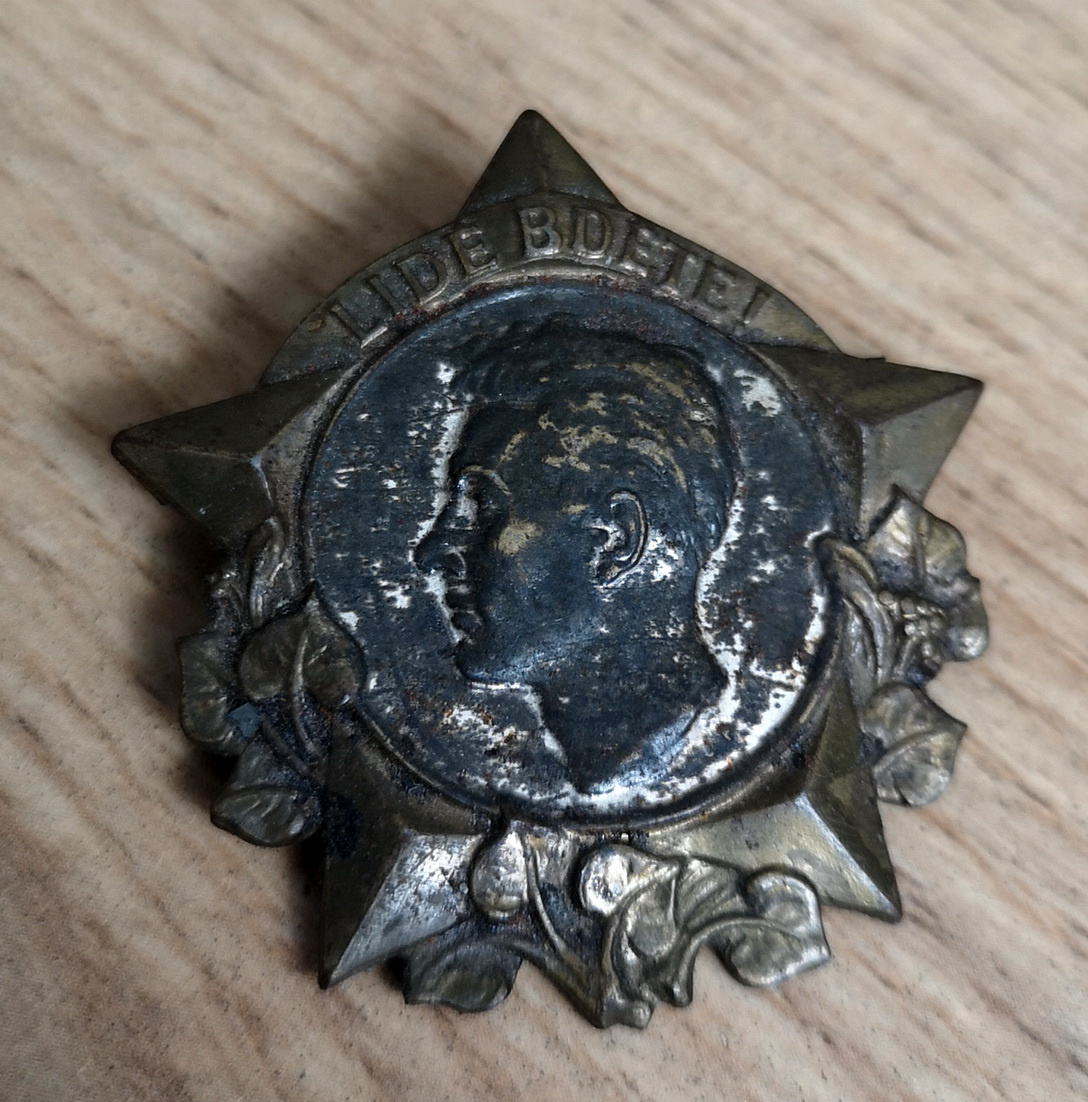 Predám tieto starožitnosti - 8