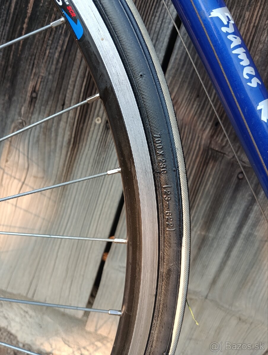 Cestný bicykel Fort - 8