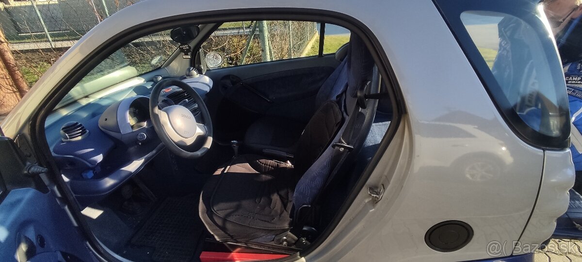 Smart Fortwo 0.8 benzín -40KW - 8