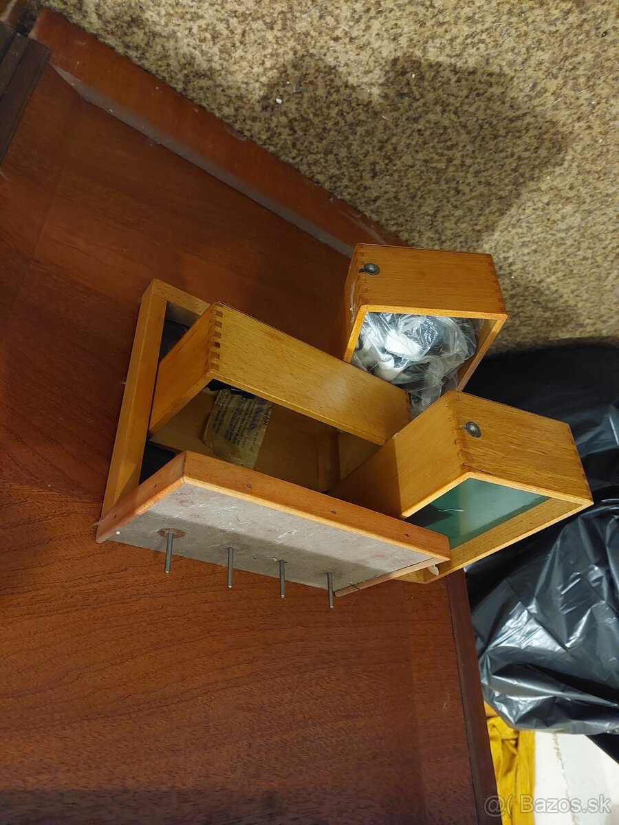 Manuálny šijací stroj Minerva - 8