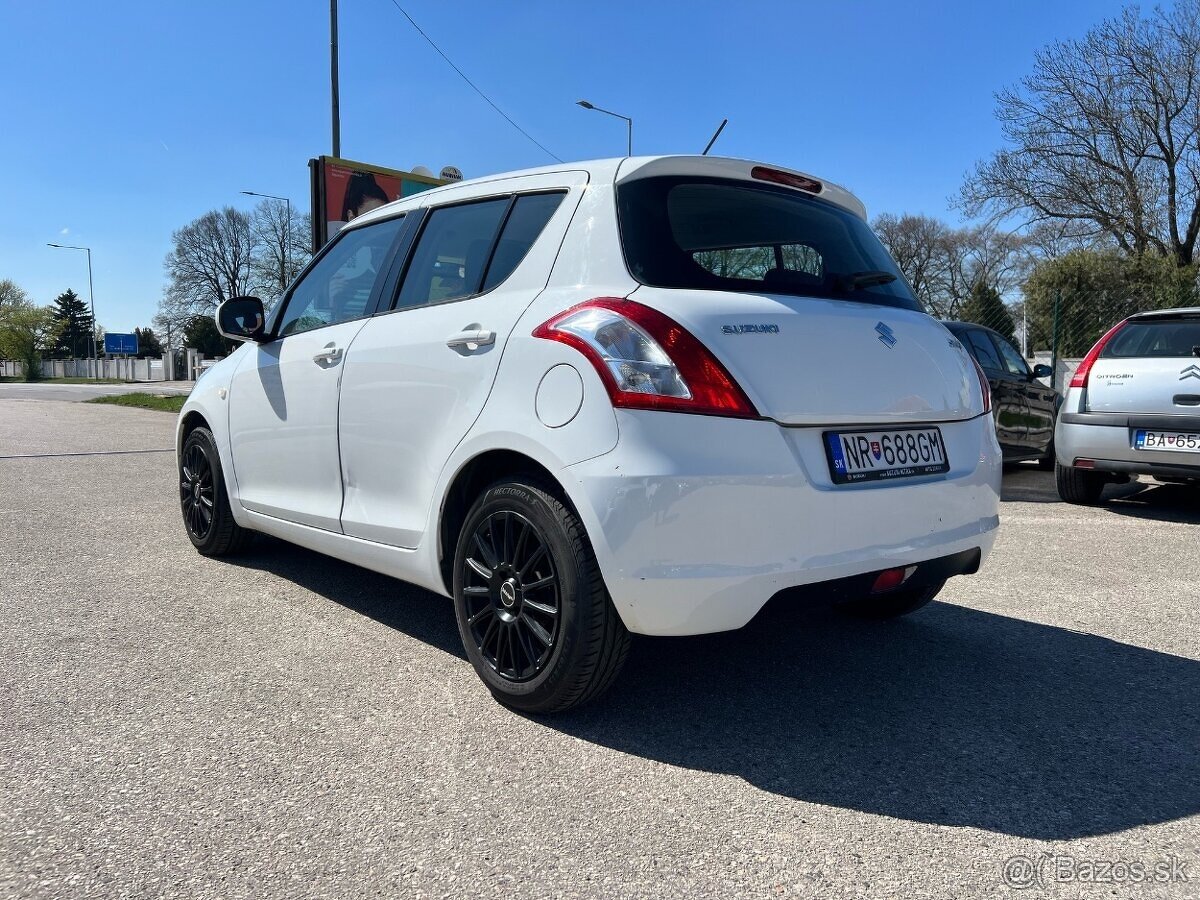 Suzuki Swift 1.2 benzín, 69kW, MT/5, rok:07.2012. - 8