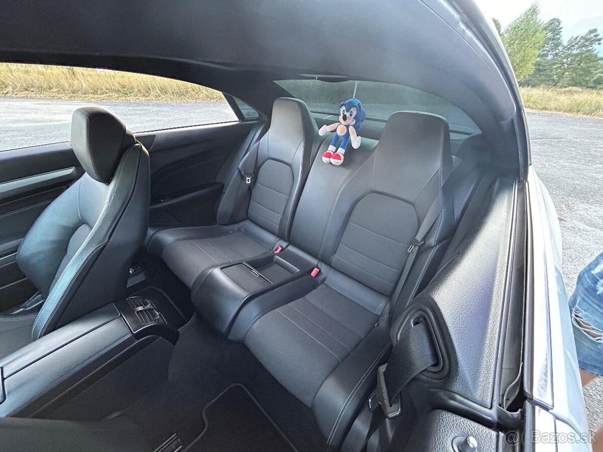 Mercedes-Benz E 200 Coupé - 8