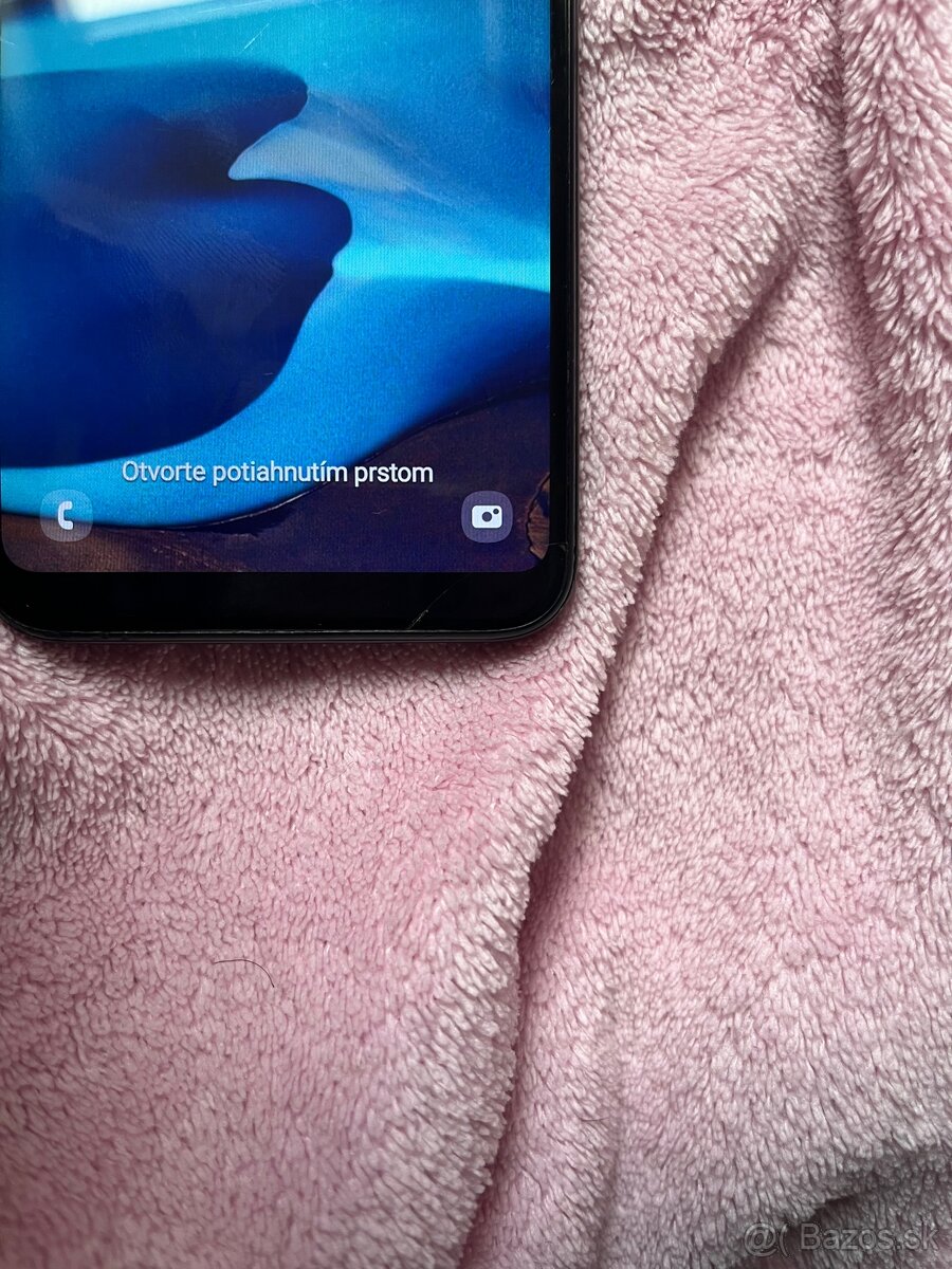 Samsumg galaxy A20e telefón - 8