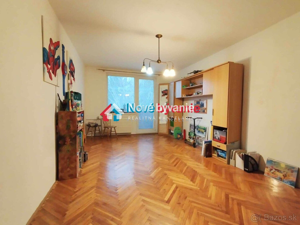 Predaj, veľký 3 izbový byt - Levice (N003-113-MAHA) - 8