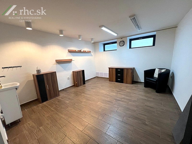 PRENÁJOM KOMERČNÝ PRIESTOR V CENTRE MESTA O VÝMERE 73M2 - SO - 8