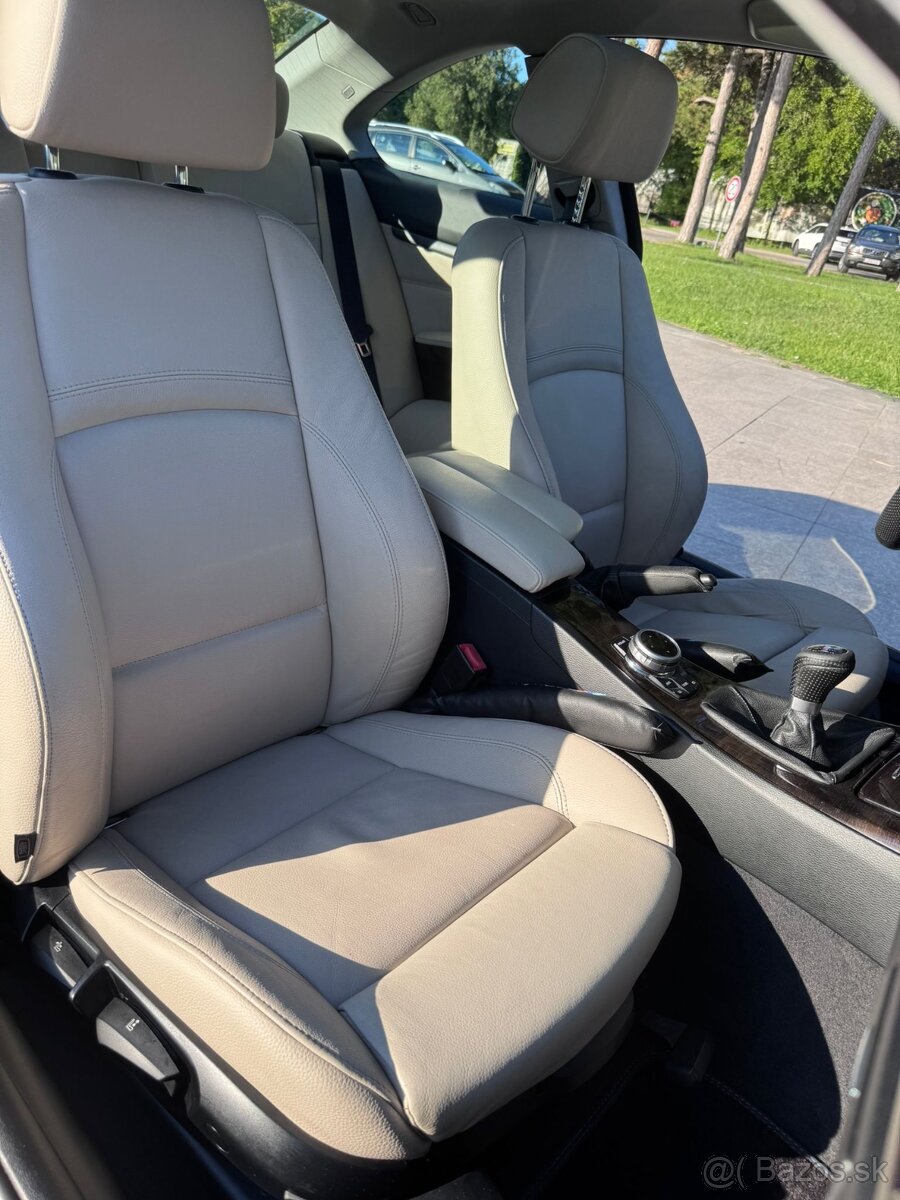 BMW 320d 3 Coupé 2011 - 8