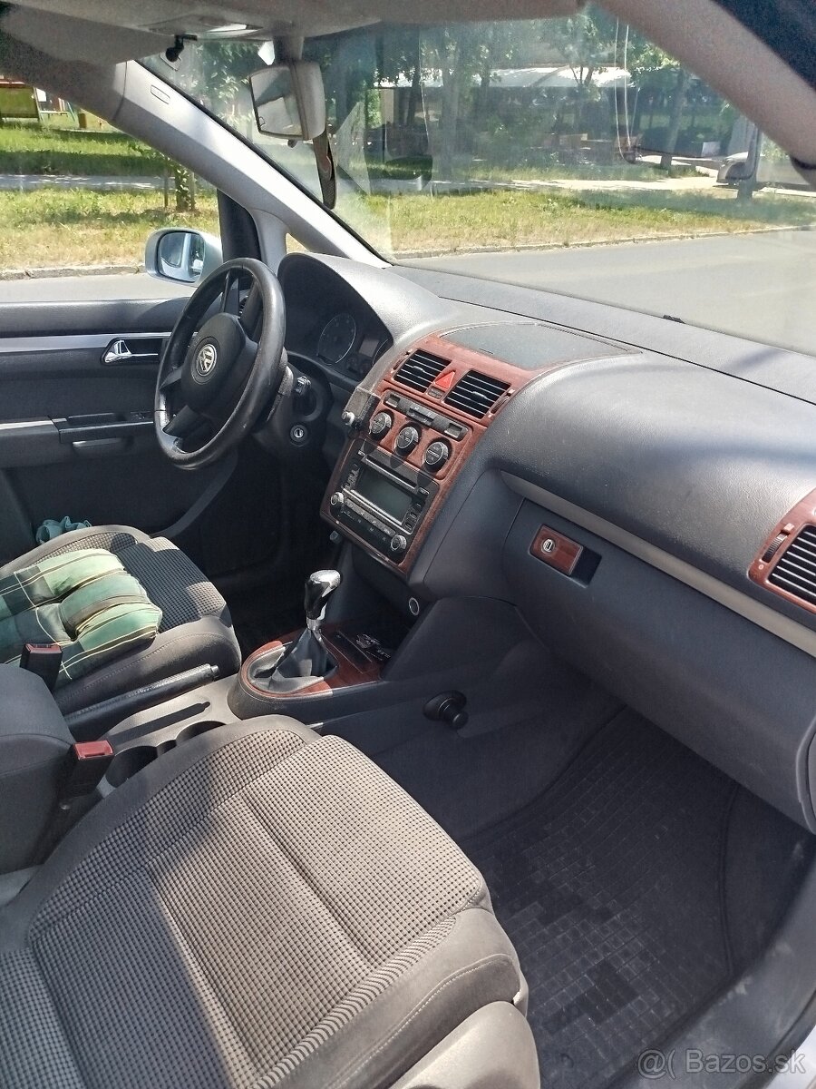 Predám Volkswagen Touran - 8
