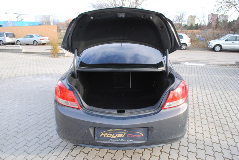 Opel Insignia 2.0 CDTI 130k Sport - 8