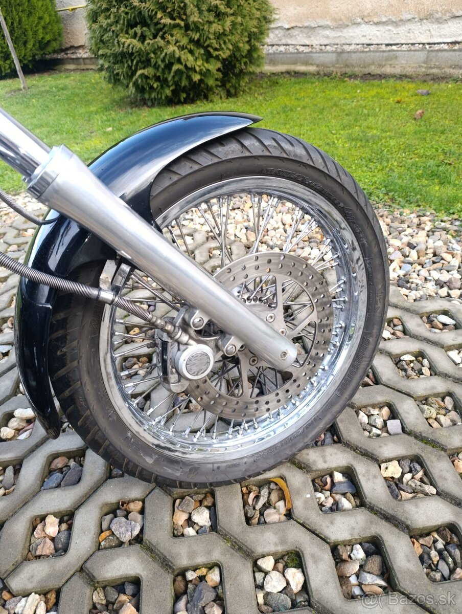 Suzuki VS 1400 Intruder - 8