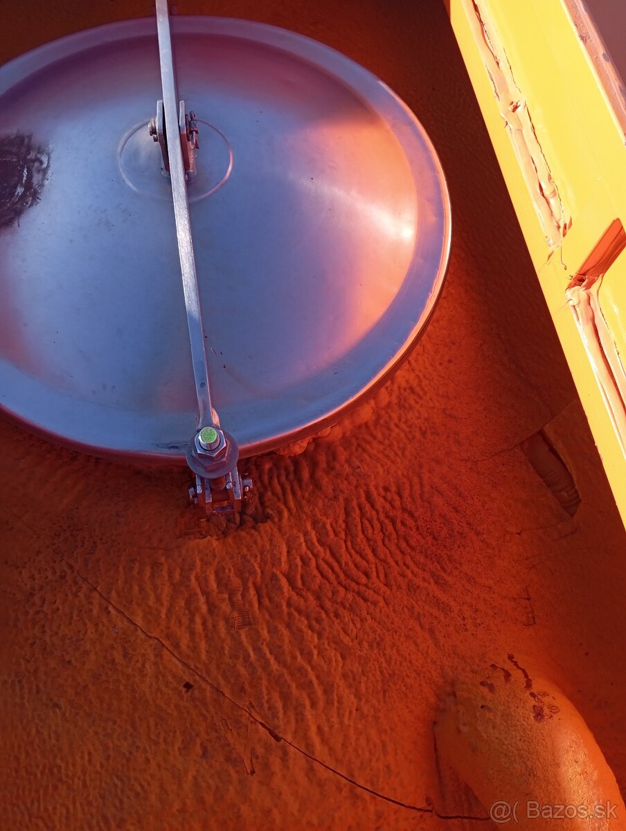 NÁDRŽ NEREZOVÁ 8000L RV.2008 - 8