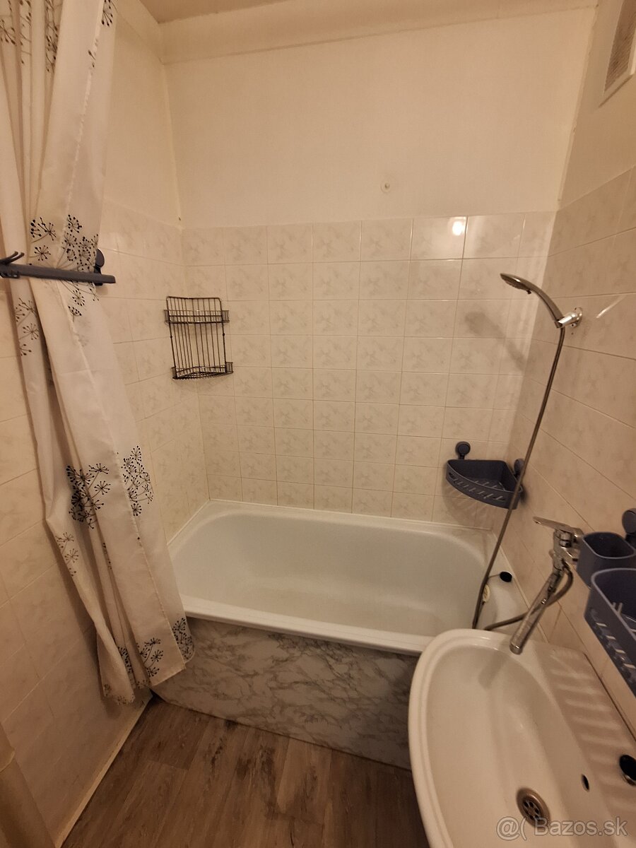 Prenájom 2 izbový byt s loggiou, Za Hornádom, SNV - 8