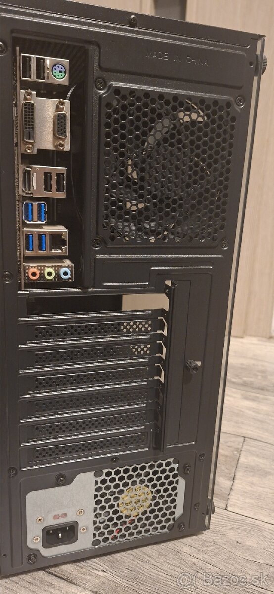 Herný / Kancelársky Počítač PC, Ryzen 2400G, 16gb ram - 8