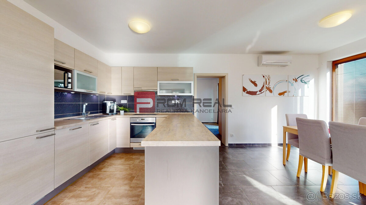 Na PREDAJ 5 izbový rodinný dom s nádherným výhľadom a garáž - 8