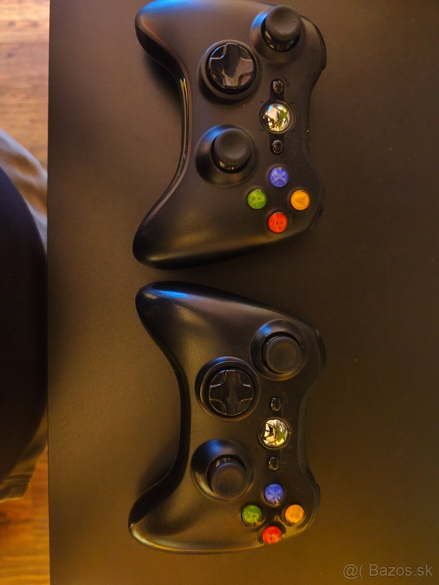 XBOX 360 E - 8