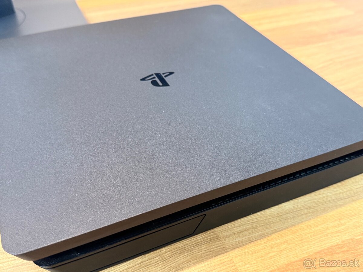 Playstation 4 Slim 500GB - 8