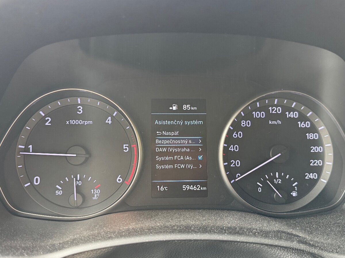 Hyundai i30cw family 1.6crdi - 8