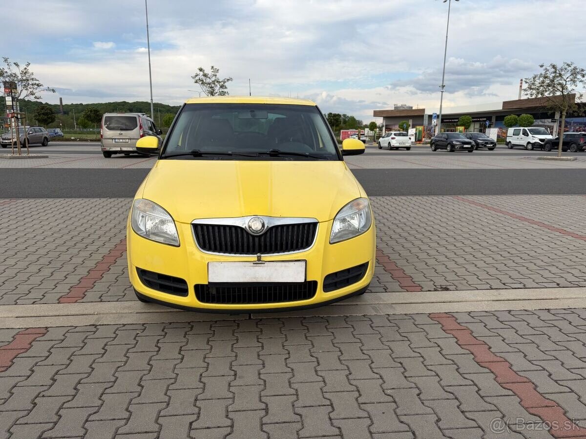 Škoda Fabia II 1.2 HTP 44kw klima - 8
