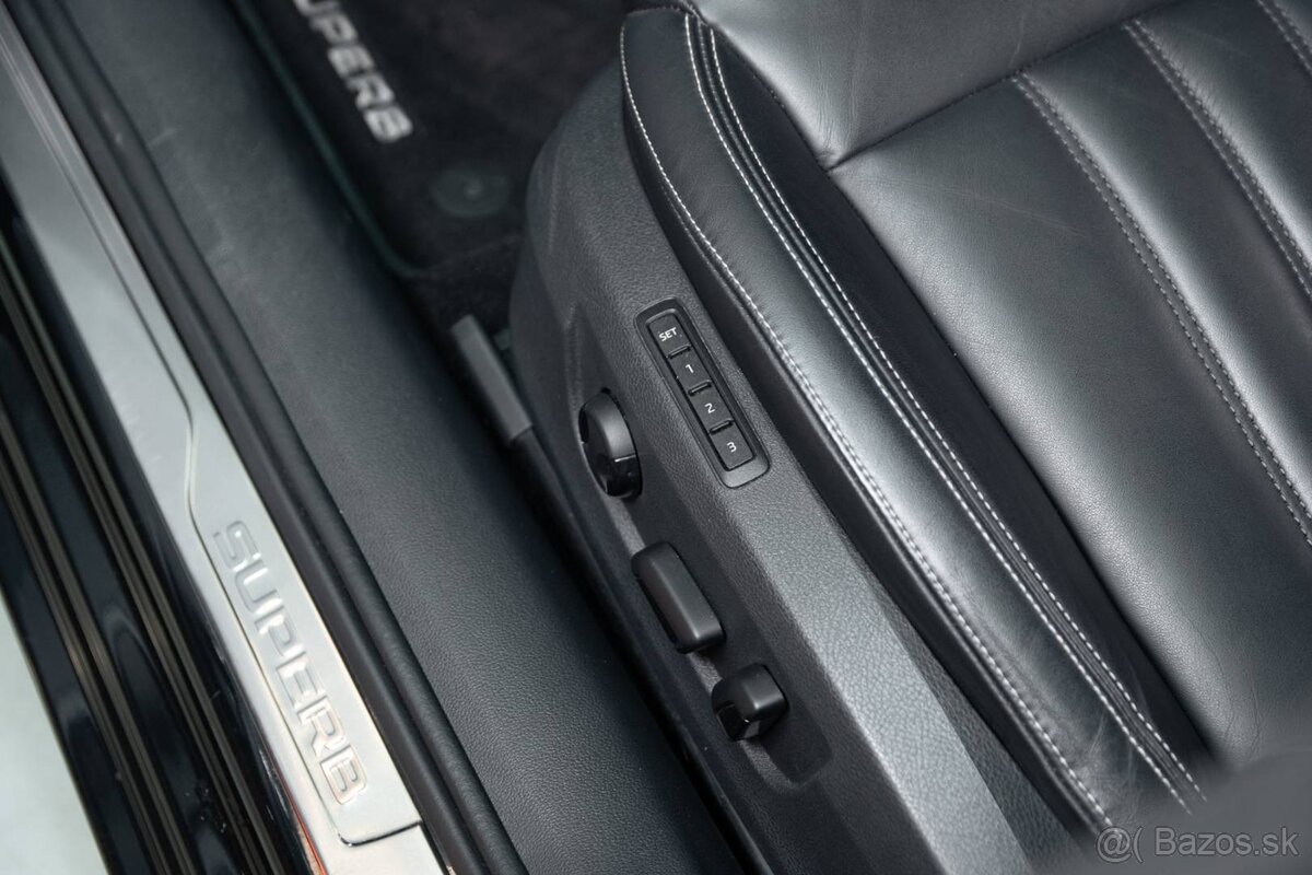 Škoda Superb Combi 2.0 TDI SCR Style DSG - 8