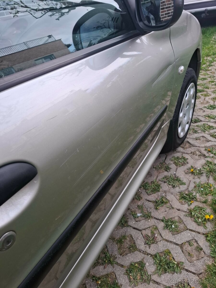 Peugeot 206 - 8