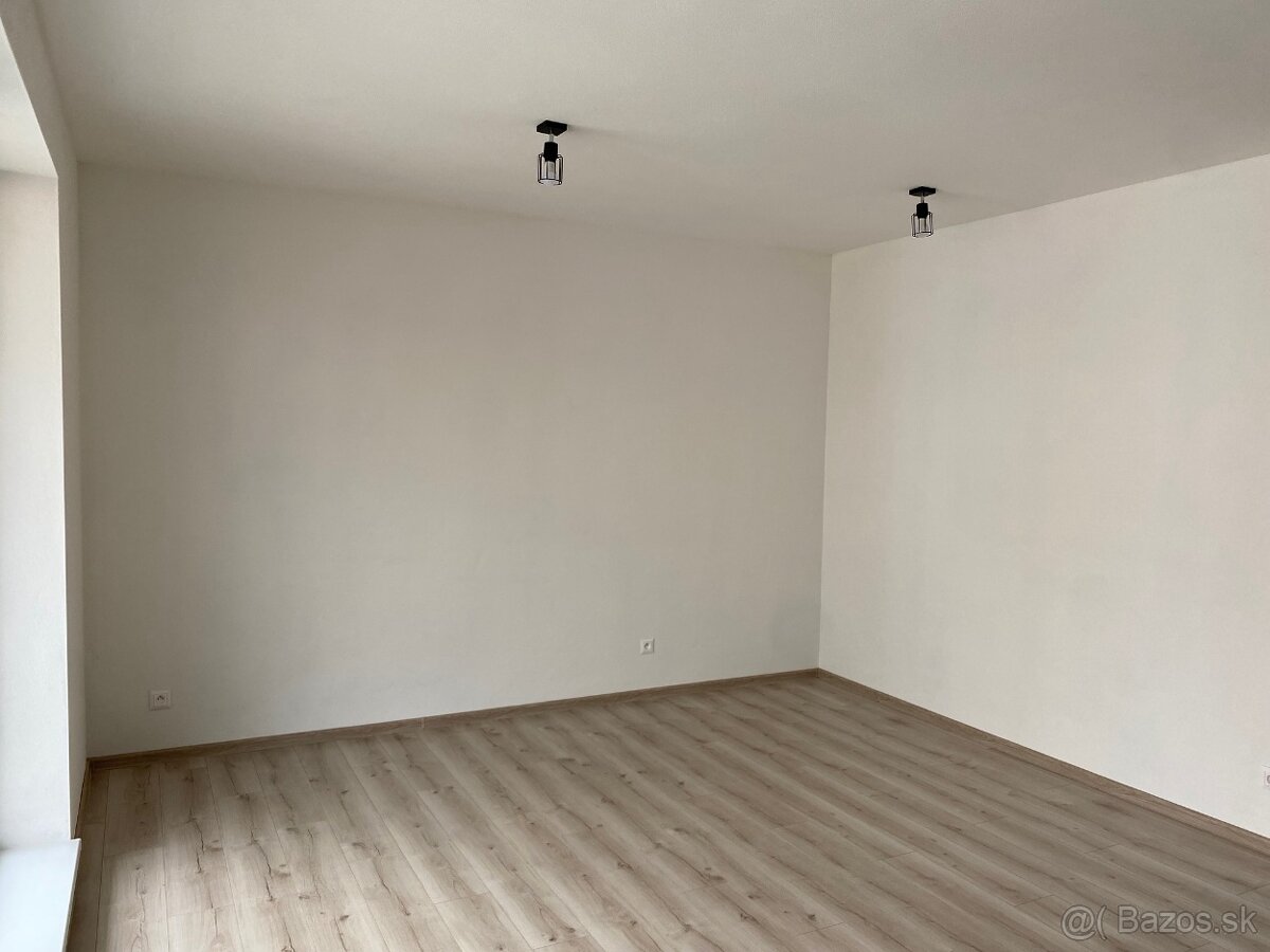 Prenajom 1izb byt v Bytci Thurzove sady - 8