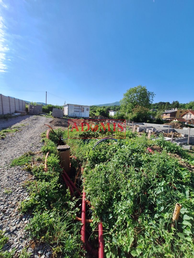 predáme pekný stavebný pozemok 820m2, Bohdanovce. - 8