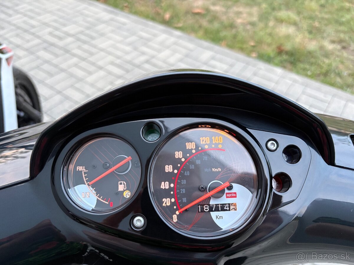 Aprilia SR 125 - 8