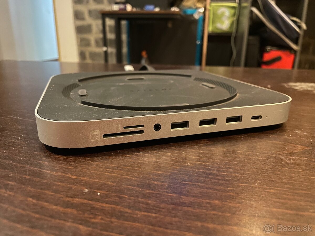 Mac studio M4 max a studio display + satechi usb c hub - 8