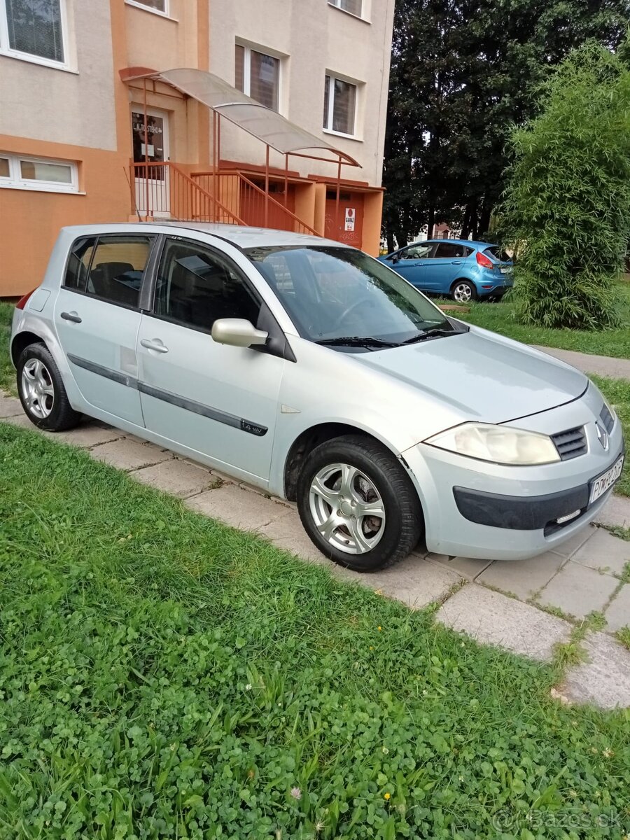 Predám Renault Megane 1.5 diesel 74 kw r. v..2004. - 8